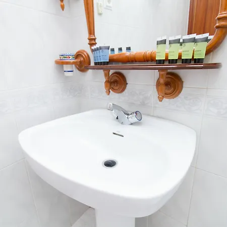 Modern & Spacious Flat By La Recepcion Apartment Malaga